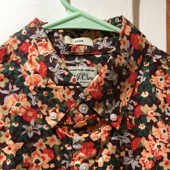 Floral medium button up. Slim - Picture 3 of 3